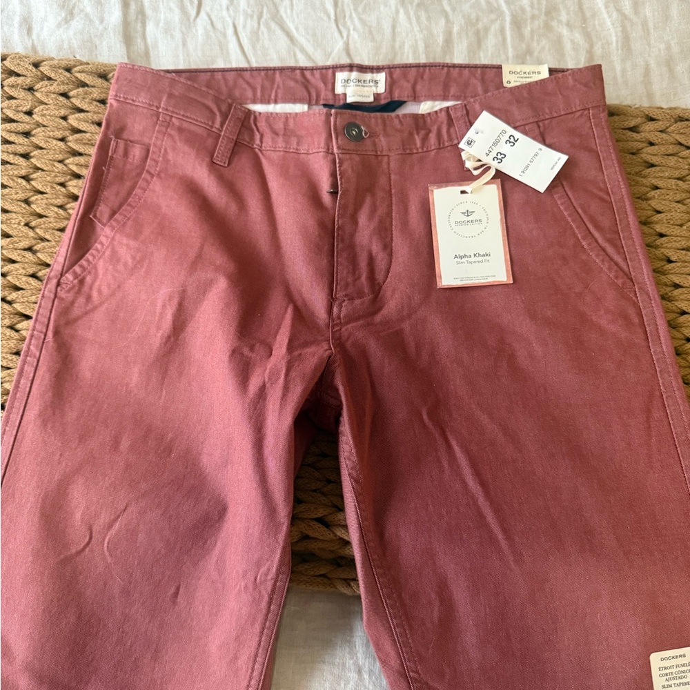 Dockers Men's Alpha Khaki Pants - Burgundy